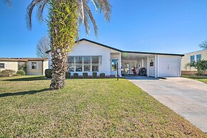 Lady Lake House w/ Lanai & Community Pool!