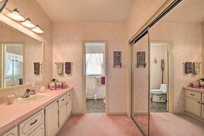 Lady Lake House w/ Lanai & Community Pool!