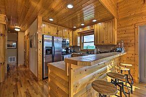 Piney Creek Mountain-view Cabin w/ Wraparound Deck
