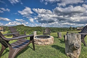Piney Creek Mountain-view Cabin w/ Wraparound Deck