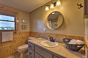 Piney Creek Mountain-view Cabin w/ Wraparound Deck