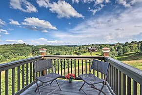 Piney Creek Mountain-view Cabin w/ Wraparound Deck
