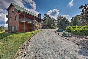 Piney Creek Mountain-view Cabin w/ Wraparound Deck