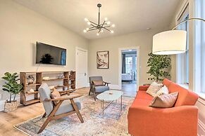 Pet-friendly Condo w/ Deck ~ 3 Mi to Dtwn!