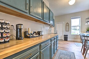 Pet-friendly Condo w/ Deck ~ 3 Mi to Dtwn!