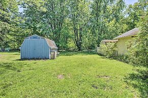Hilton Lake Getaway w/ Over-the-water Deck!