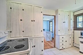 Hilton Lake Getaway w/ Over-the-water Deck!