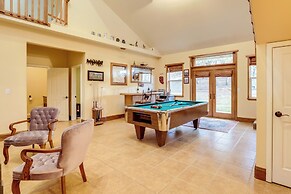 Templeton Ranch w/ Private Hot Tub & Deck!
