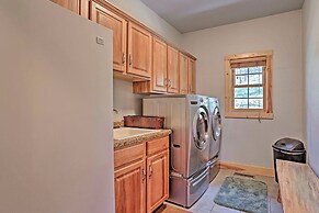 Black Hills Cabin: Hot Tub, Fishing Pond & Deck