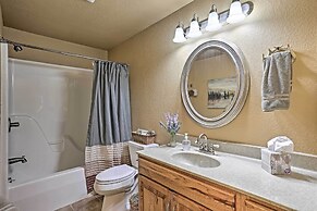 Black Hills Cabin: Hot Tub, Fishing Pond & Deck