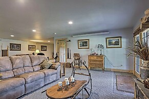 Black Hills Cabin: Hot Tub, Fishing Pond & Deck