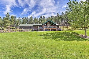 Black Hills Cabin: Hot Tub, Fishing Pond & Deck