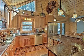 Black Hills Cabin: Hot Tub, Fishing Pond & Deck