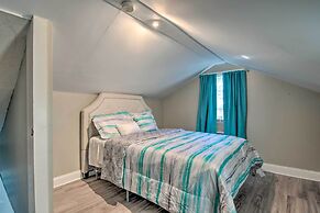 Modern Florence Getaway w/ Patio & Grill!