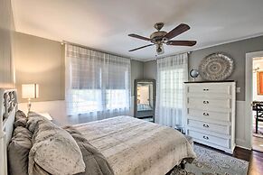 Modern Florence Getaway w/ Patio & Grill!