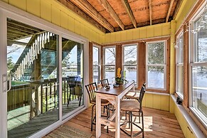 High-end Canalfront Paradise w/ Dock & Kayaks!