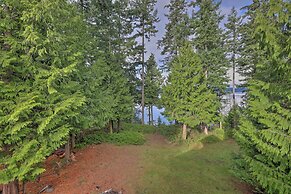 Lopez Island Hideaway w/ Coastal Views + Deck!