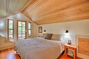 Lopez Island Hideaway w/ Coastal Views + Deck!