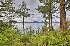 Lopez Island Hideaway w/ Coastal Views + Deck!