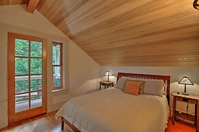 Lopez Island Hideaway w/ Coastal Views + Deck!