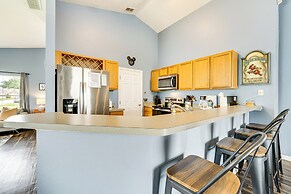 15 Mi to Disney: Home w/ Pool & Lanai in Davenport