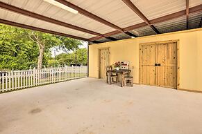 'the Gathering Place' Brenham Home on 6 Acres