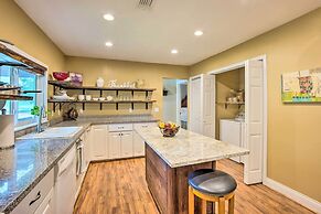 'the Gathering Place' Brenham Home on 6 Acres