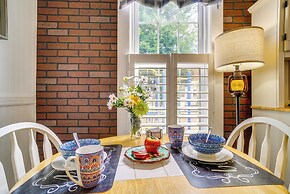 Quaint Mt Vernon Cottage Near Historic Dtwn!