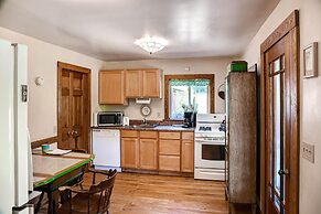 5 Mi to Cooperstown All Star Village: Otego Home