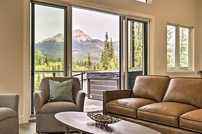Townhome w/ Hot Tub Across From Ski Lifts!