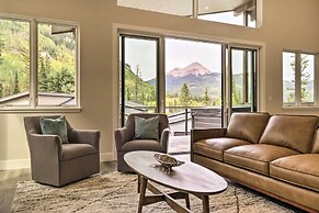 Townhome w/ Hot Tub Across From Ski Lifts!