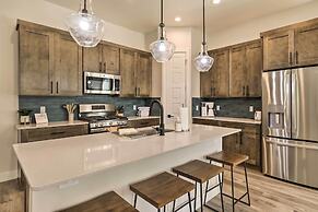 Townhome w/ Hot Tub Across From Ski Lifts!