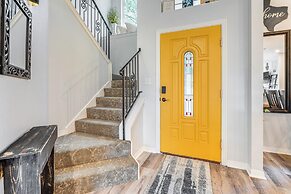 Beach & Pool Access at Lake Travis Family Getaway!