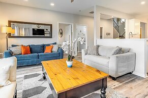 Beach & Pool Access at Lake Travis Family Getaway!