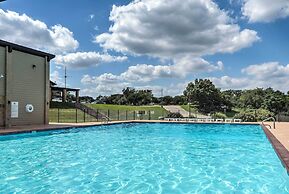 Beach & Pool Access at Lake Travis Family Getaway!