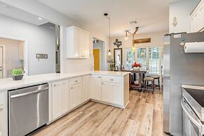 Beach & Pool Access at Lake Travis Family Getaway!