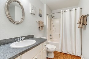 Beach & Pool Access at Lake Travis Family Getaway!