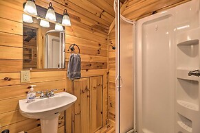 Cozy Boone Cabin w/ Deck: Close to Downtown!