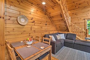 Cozy Boone Cabin w/ Deck: Close to Downtown!