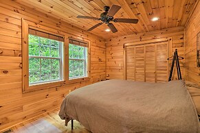 Cozy Boone Cabin w/ Deck: Close to Downtown!