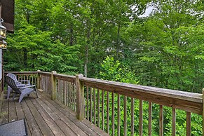 Cozy Boone Cabin w/ Deck: Close to Downtown!