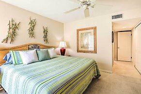 Bradenton Beach Condo w/ Patio: Walk to Ocean!