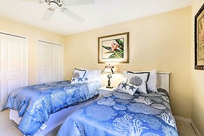 Bradenton Beach Condo w/ Patio: Walk to Ocean!