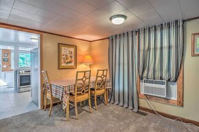 Near Hiking + Dining: Dtwn Sylva Cottage!