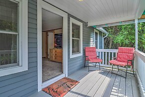 Near Hiking + Dining: Dtwn Sylva Cottage!