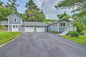 Near Hiking + Dining: Dtwn Sylva Cottage!