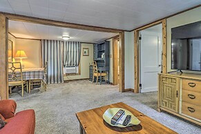 Near Hiking + Dining: Dtwn Sylva Cottage!