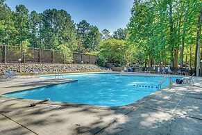 Stylish Durham Townhome < 5 Mi to Downtown!