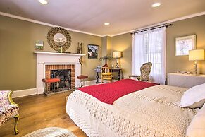 Historic Farmhouse w/ Chef's Kitchen Near Wineries