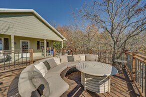 Secluded Tuskahoma Retreat w/ Deck & Views!